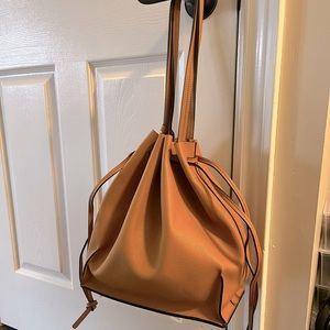 Zara Tote Bag. Versatile and lightweight.